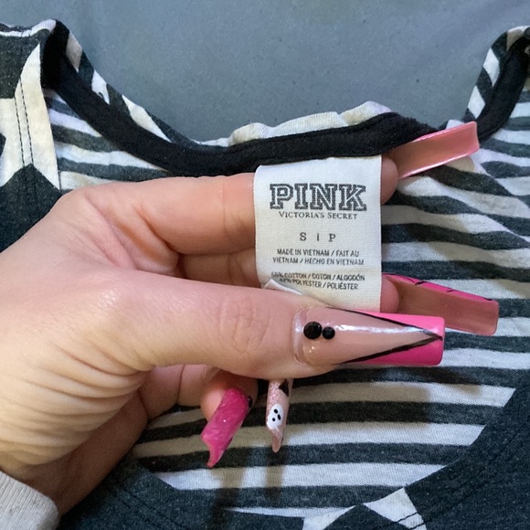 Pink bling tank - Picture 5 of 7